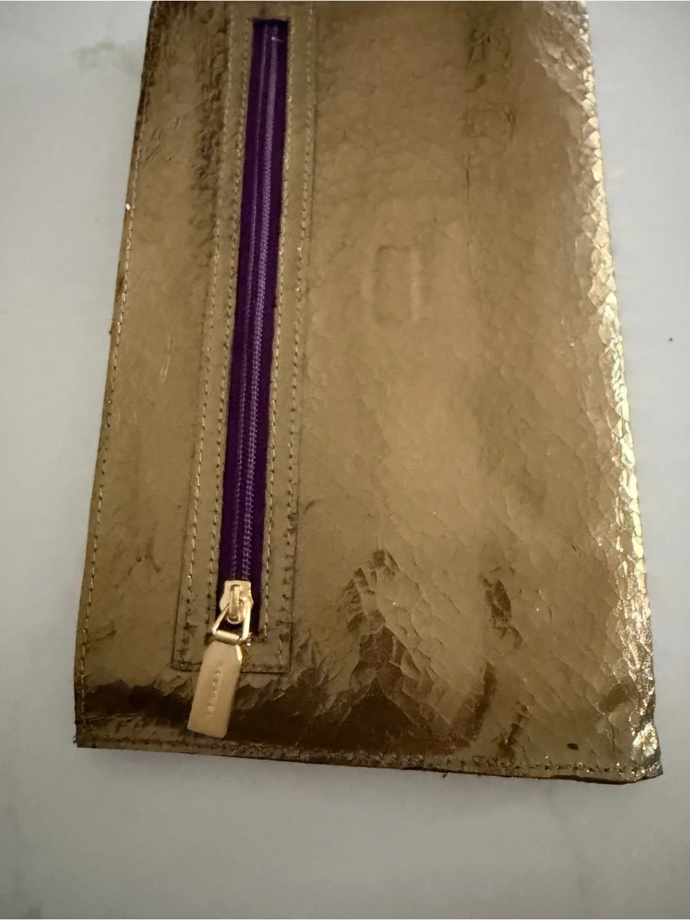 Kestrel stylish gold
